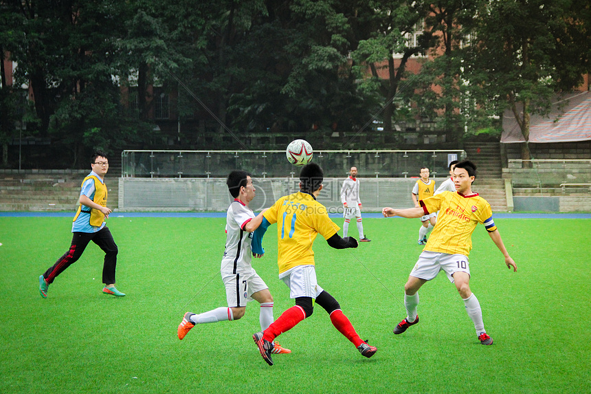 库明加闹剧 库明加闹剧